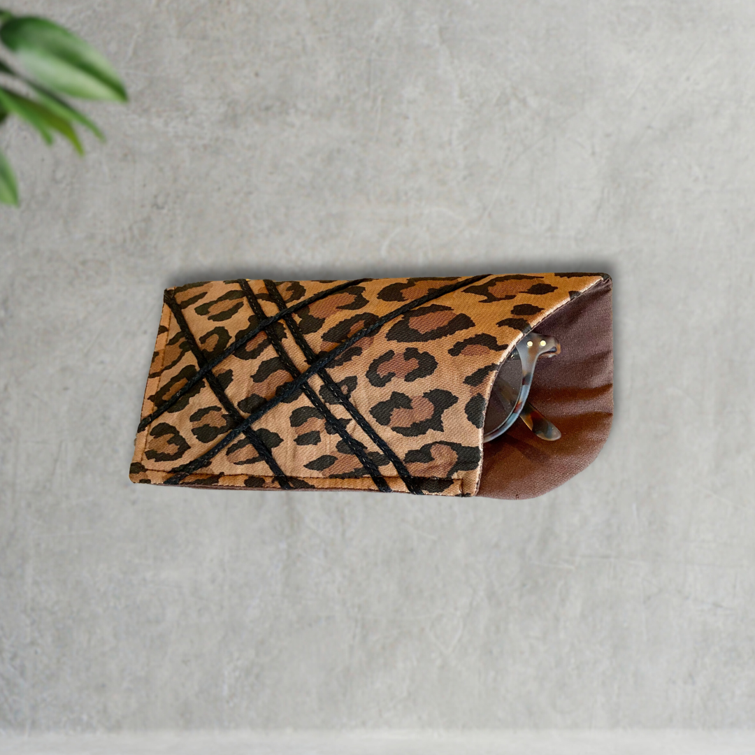 Glasses Pouch in Leopard