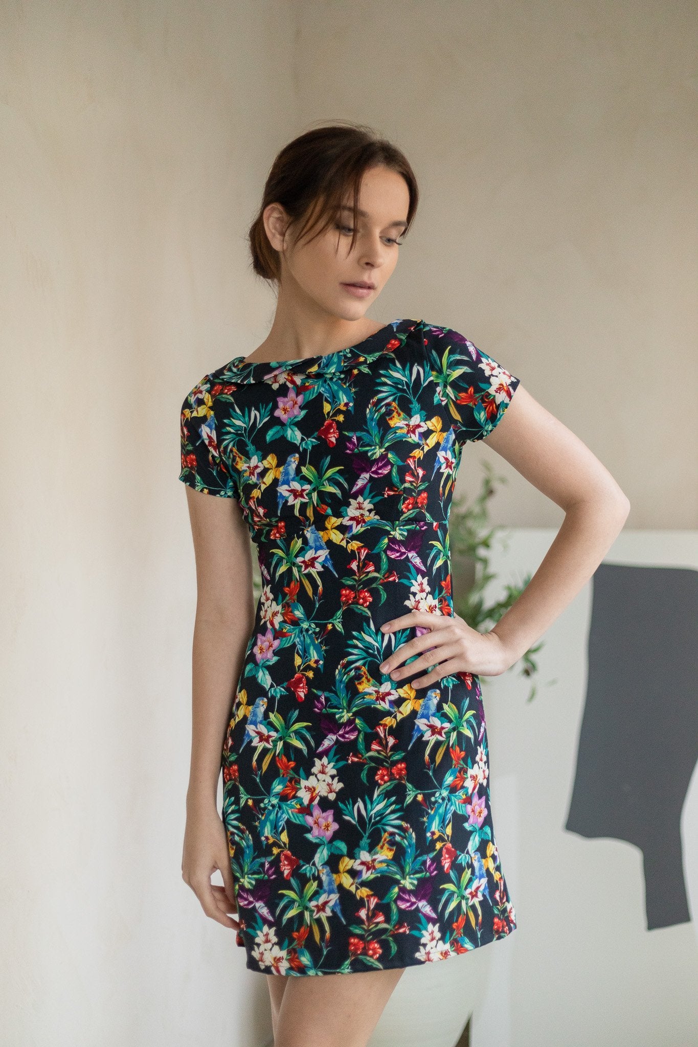 Amoi Hallmark Countess Mini Dress in Botanical