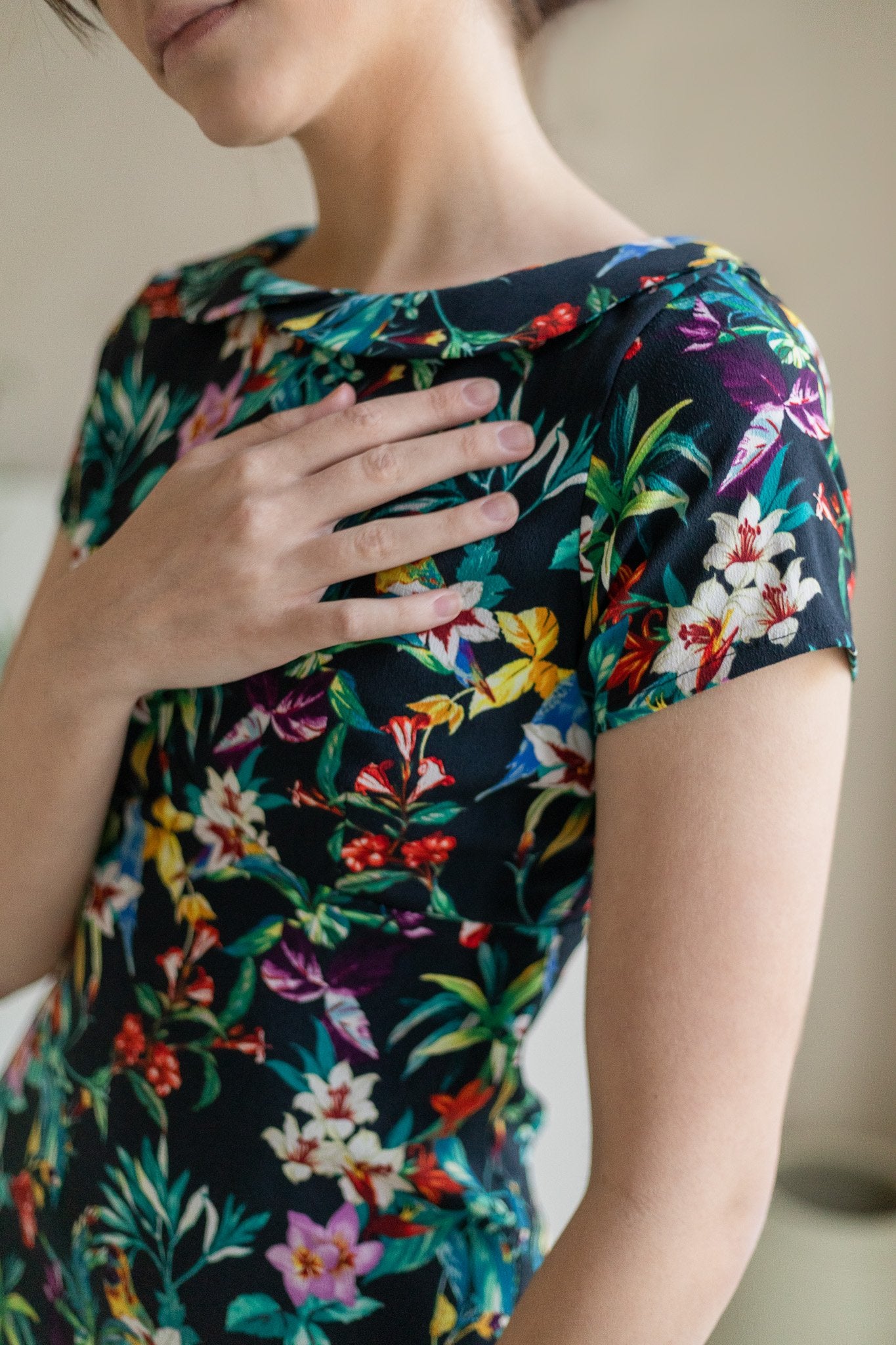 Amoi Hallmark Countess Mini Dress in Botanical