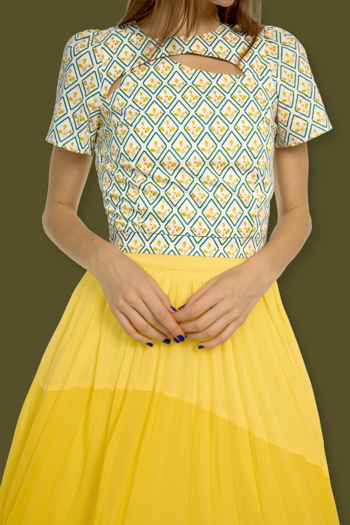 Aperture Top in Canary