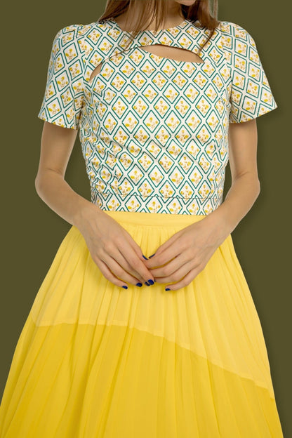 Aperture Top in Canary
