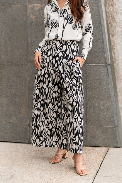 Quinn Zip Front Pants in MonoKhroma