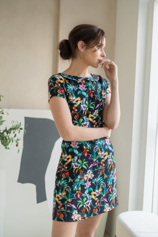 Amoi Hallmark Countess Mini Dress in Botanical