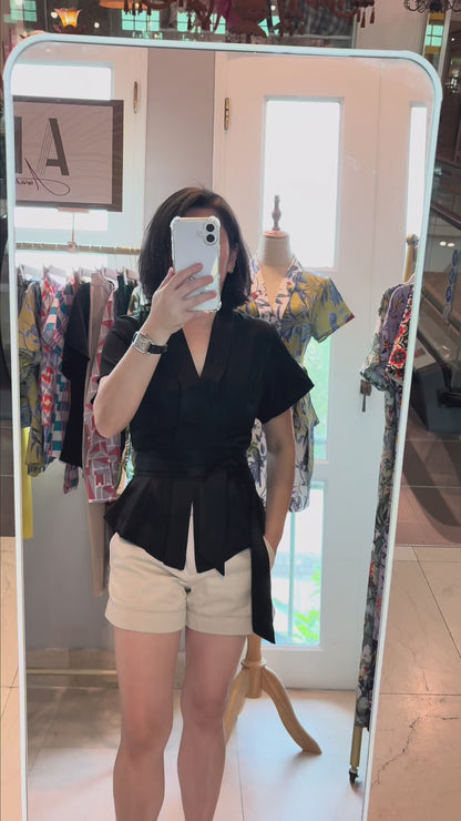 Li-Po Nyonya Top in Noir